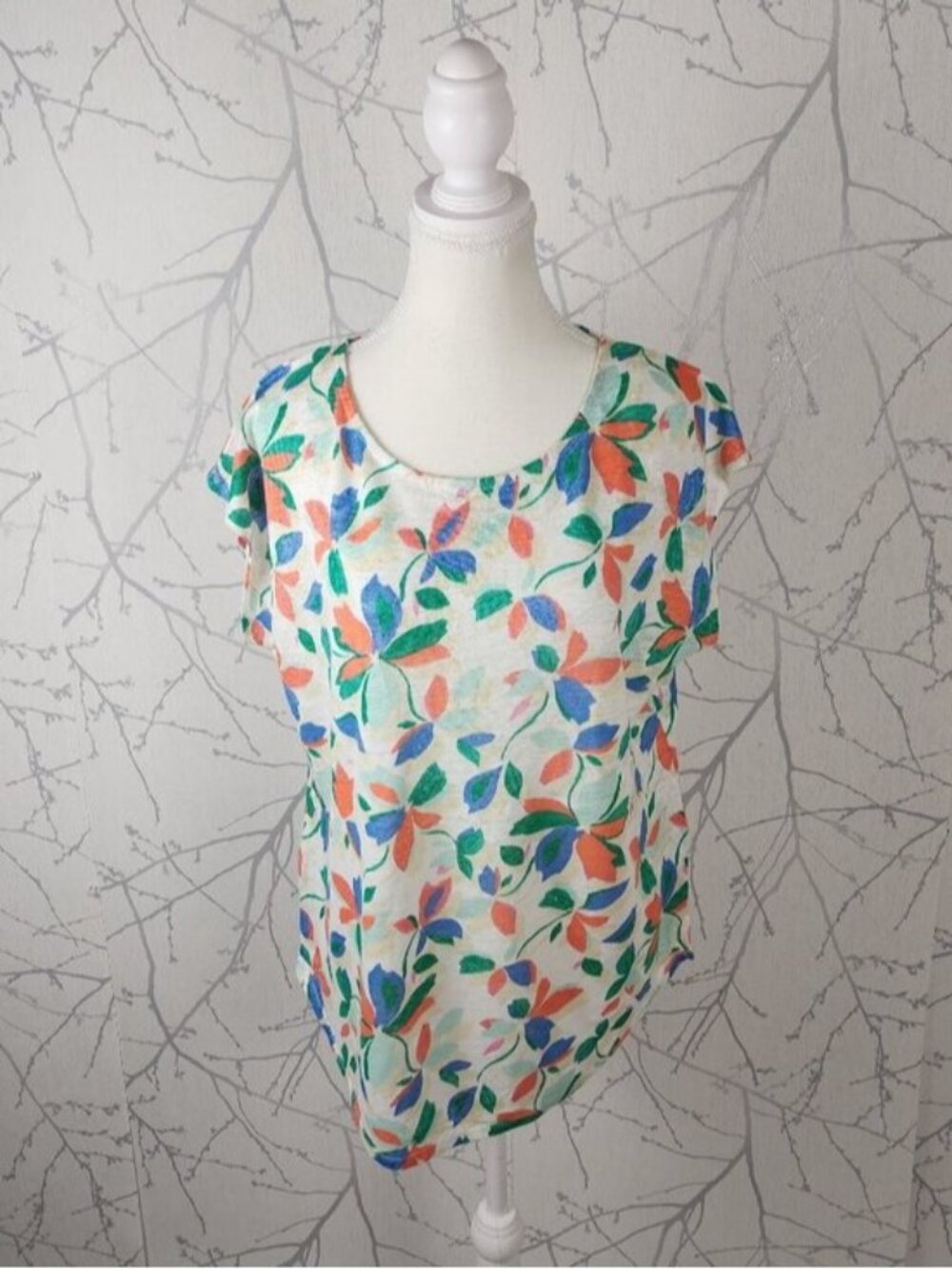 Cynthia Rowley Colorful Floral Print 100% Linen Tee